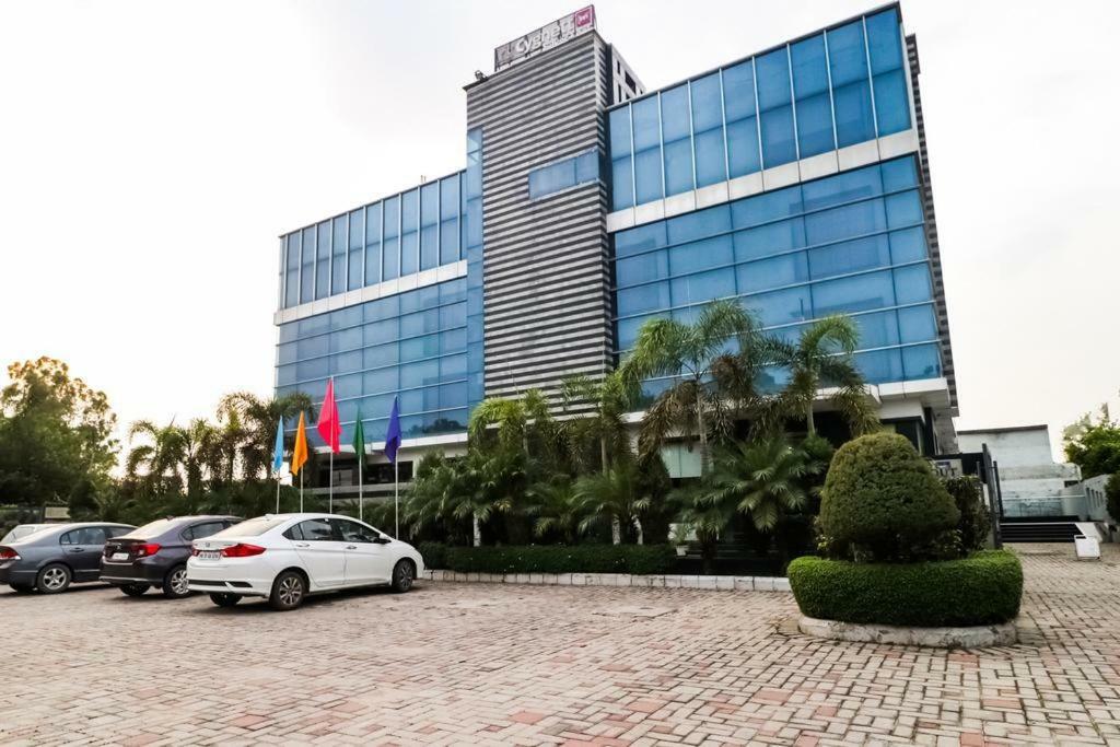 La Silver Leaf Hotel Nawashahr Luaran gambar