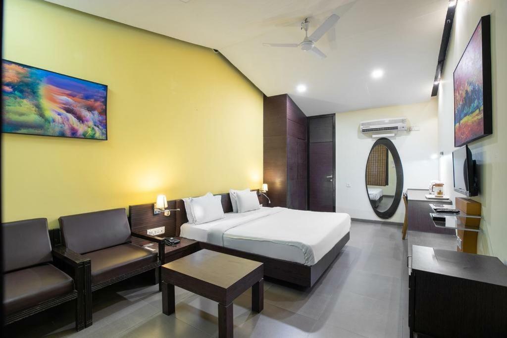 La Silver Leaf Hotel Nawashahr Luaran gambar