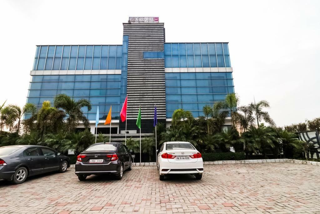 La Silver Leaf Hotel Nawashahr Luaran gambar